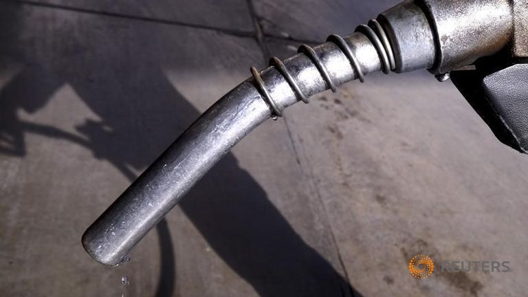 Oil price rises after Russia says open to OPEC meeting
