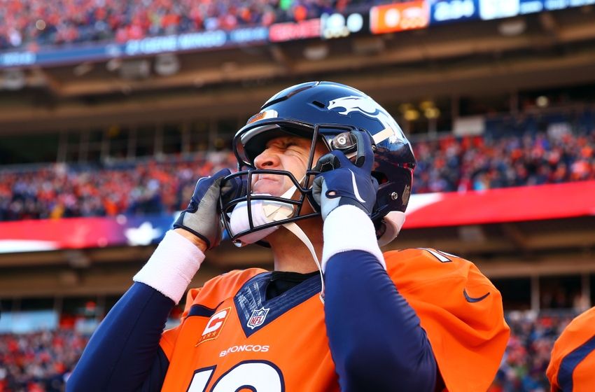 Injury, comeback force reboot on Manning story line