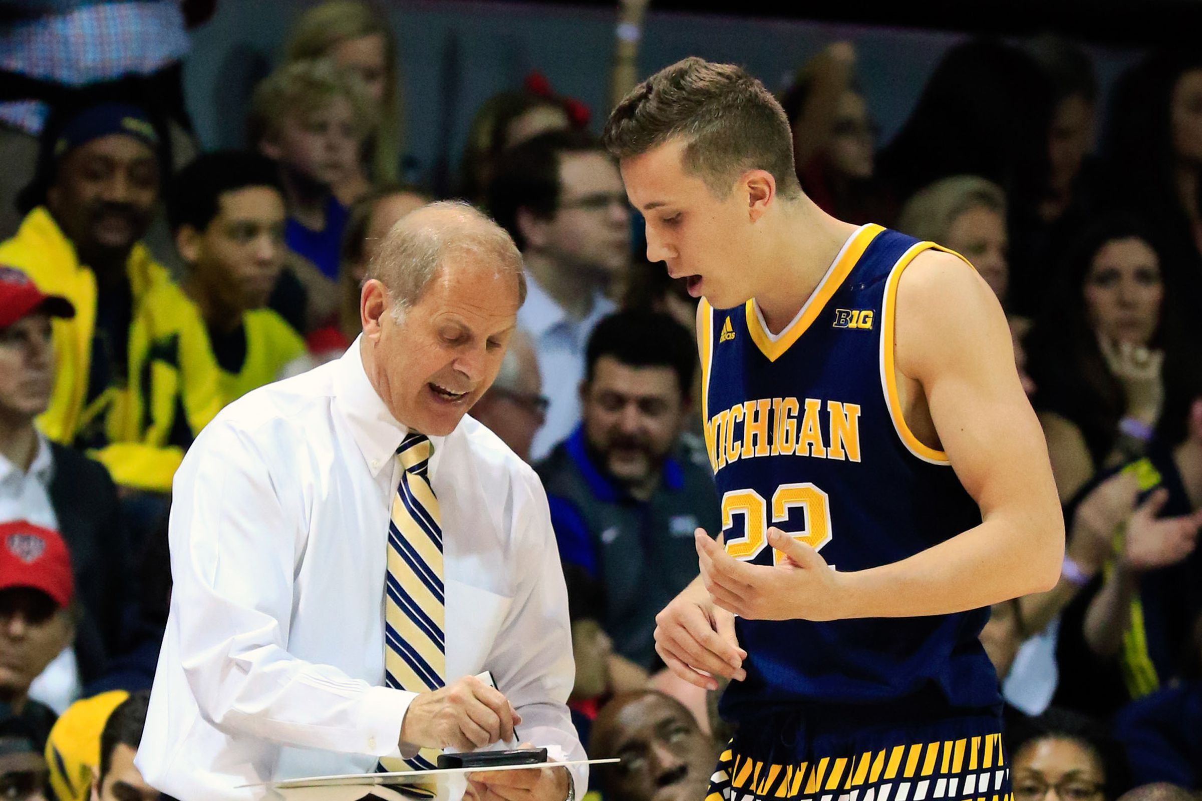 Michigan's LeVert sits out with left leg injury