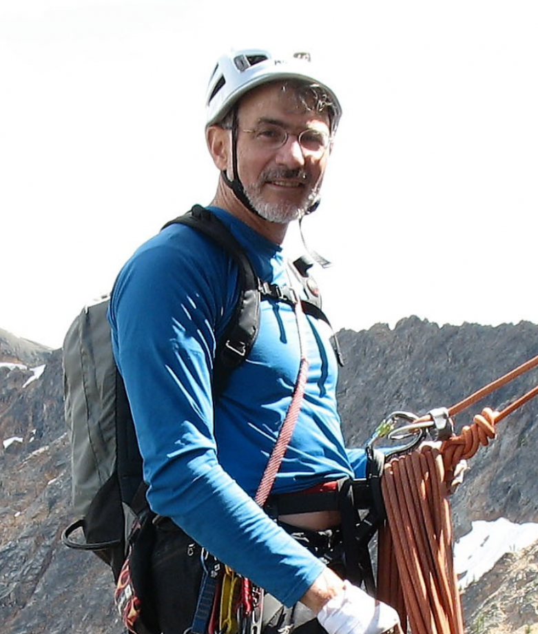 Rescue crews searching for missing hiker at Granite Mountain