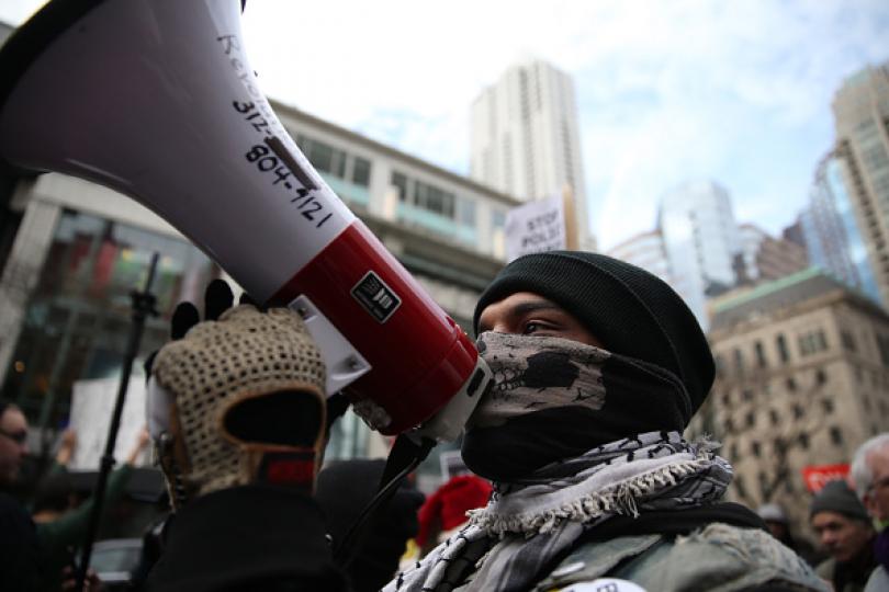 'Black Christmas' march demands resignation of Chicago mayor