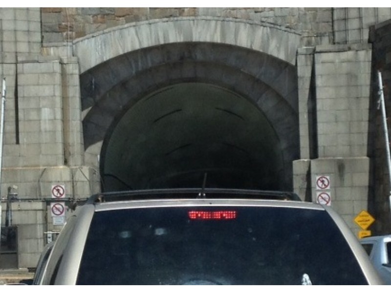 Bus Passenger Flies Out Front Windshield On Way To Lincoln Tunnel